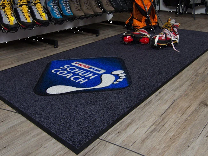 Eingangsmatte mit Logo ganz individuell gestalten